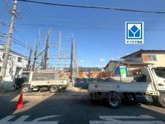 全2区画の新築戸建です＾＾左が1号棟。