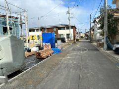 鳥栖プレミアムアウトレットまで車13分/5.6ｋｍ。スーパーまで徒歩約8分。周辺環境充実しています＾＾