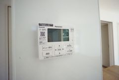 おいだき機能つきなのでお風呂に入る時間が異なるご家庭には嬉しいですね。ボタン一つで快適で便利な生活が＾＾