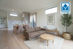 将来にわたって住みやすくプランニングを重ねて設計された間取で日々の生活をしやすい動線を考えた居住空間を創り上げております＾＾家具はCGによるイメージ。