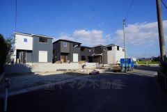 前面道路は南側約6ｍの公道に面しています＾＾