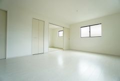 温かみのある雰囲気と、キッチンでの作業性を兼ね備え、家族の笑顔あふれる団らんのひと時をお過ごしいただける設計になっています。