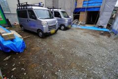 駐車スペース2台確保＾＾ マイカー用に、お客さま用にご利用いただけます＾＾