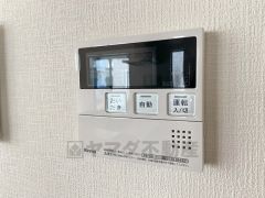 おいだき機能つきなのでお風呂に入る時間が異なるご家庭には嬉しいですね。ボタン一つで快適で便利な生活が＾＾