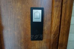 かざすだけで開閉できる、タッチキー採用の玄関。お買い物帰りで、両手がふさがってきても簡単に中に入れます＾＾