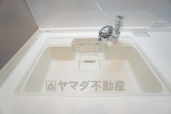 大きなお鍋も楽々洗える幅の広いシンクです＾＾