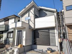 駐車スペースはゆとりある2台分を確保。マイカー用に、お客さま用に、余裕を持ってご利用いただけます。