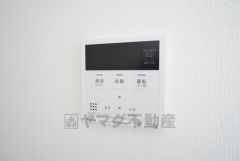 おいだき機能つきなのでお風呂に入る時間が異なるご家庭には嬉しいですね。ボタン一つで快適で便利な生活が＾＾