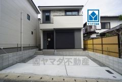 3号棟。都心へのアクセス良好。スーパーやコンビニなども近く周辺環境充実。 快適でゆとりのある生活空間で新生活を始めましょう^^