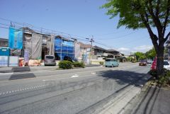 2025年4月撮影。 前面道路は南側約16ｍの公道に面しています＾＾ 