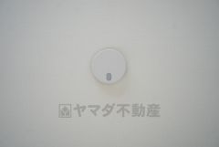 同仕様写真。 火災発生をいち早く知らせてくれる火災報知器は標準装備＾＾