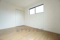 6帖洋室。住む人のこだわりを活かす洋室＾＾広めのクローゼットもあり荷物もすっきり片付けられ、ゆとりのある暮らしが出来ます＾＾