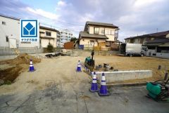 西鉄バス「柏原」歩5分＾＾歩2分圏にセブン、郵便局。歩8分圏にボンラパス、幼稚園、保育園あり＾＾