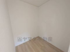 洋室にはウォークインクローゼットが設けられています。すっきりと整理整頓でき気持ちよく過ごせますね＾＾