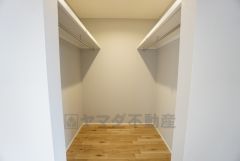 2階居室3部屋ともにウォークインクロゼットが設けられています。