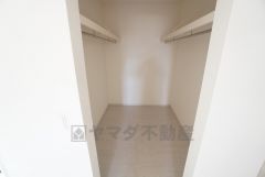 ウォークインクローゼット付きなので、毎日のコーディネートが楽しくなりそうですね＾