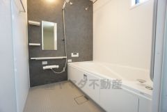 一日の疲れを癒すバスルーム。