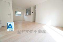 17.5帖。家族が集まる開放的なリビング。思い思いの時間を過ごしたり食事をしたり、素敵な団らんの場になりますね。