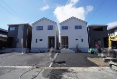 右から1号棟、2号棟、3号棟、4号棟。 お問い合せお待ちしております＾＾