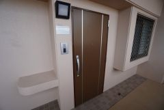 家の顔となる玄関扉がかっこいいと、たくさんの人を招き入れたくなりますね＾＾