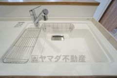 大きなお鍋も楽々洗える幅の広いシンクです＾＾