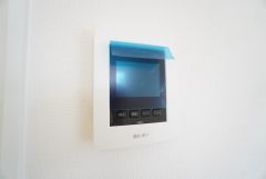 防犯性、セキュリティ対策に安心できるテレビモニター付きインターフォンです。セールスマン対策にもなり安心できます。