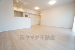 窓から光が差し込む明るいダイニング＾＾