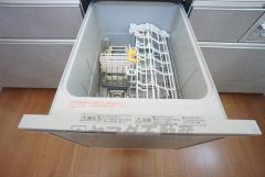 家事の時短につながる食洗機付き。