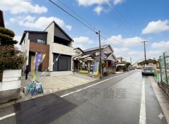 スーパー、コンビニ、ドラッグストアまで徒歩13分圏内＾＾周辺環境充実しています＾＾