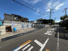 前面道路。