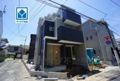 西鉄バス「下長尾」まで徒歩5分。博多・薬院天神方面行きが数分おきに停車＾＾徒歩9分圏内にサニー、マックスバリュ、セブン、ファミマ、マツキヨ、郵便局など周辺環境充実しています＾＾