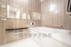 1日の疲れを癒すくつろぎのバスルーム。