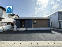平屋住宅＾＾敷地面積約70坪＾＾カースペース4台分＾＾西鉄バス「老司団地」歩7分。大橋天神・博多など多方面行き＾＾