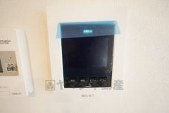 防犯はもちろん、セールスマン対策にもなるモニター付きインターホンです。お子さん1人での留守番時にも活躍しそうです。