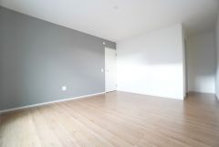7帖。主寝室としてお使いいただけそうなこちらのお部屋は、日当たりが良く、爽やかな風を感じて起きる朝は、快適生活の始まりに。