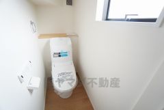 1階2階の2ヶ所にトイレがありますので、忙しい朝にも家族に気を使わず、ゆとりが生まれますね＾＾