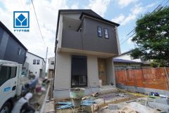 歩8分圏内にはスーパー、コンビニ、ドラッグストアなど。周辺環境充実＾＾