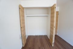 たっぷり収納できるクローゼット付きでお部屋の中をすっきりと快適に保てます。