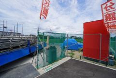 駐車スペースはゆとりある3台分を確保。マイカー用に、お客さま用に、余裕を持ってご利用いただけます。