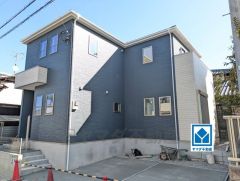 都心へのアクセス良好。スーパーやコンビニなども近く周辺環境充実。 快適でゆとりのある生活空間で新生活を始めましょう^^