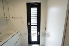 洗面室からもテラスに出入りできます＾＾家事動線を考えられたつくりです＾＾