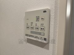 浴室暖房乾燥機付き。