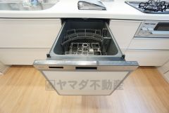 家事の時間短縮につながる食洗機付き。