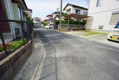 前面道路含む現地写真。