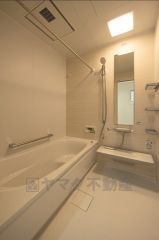 おいだき機能つきなのでお風呂に入る時間が異なるご家庭には嬉しいですね。ボタン一つで快適で便利な生活が＾＾