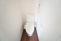 1階2階の2ヶ所にトイレがありますので、忙しい朝にも家族に気を使わず、ゆとりが生まれますね＾＾