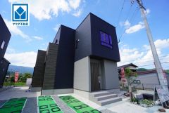 4LDK。ランドリールームのある家＾＾南東側面に広々とした5.5帖のバルコニー付き＾＾