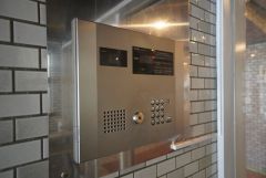 防犯性もばっちり、TVモニター付きインターホン完備。来訪者の顔が見えるので、安心＾＾お子さん1人での留守番時にも活躍しそうです。