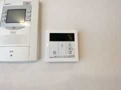 おいだき機能つきなのでお風呂に入る時間が異なるご家庭には嬉しいですね。ボタン一つで快適で便利な生活が＾＾