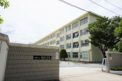 席田中学校